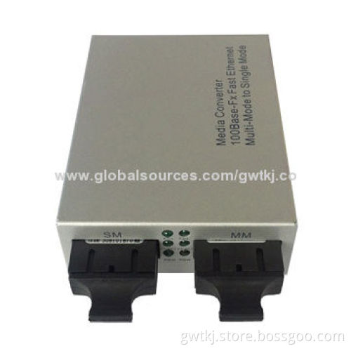 10/100M Multimode to Single Mode Fiber Media Converter, Up to 40km Transmission Distance